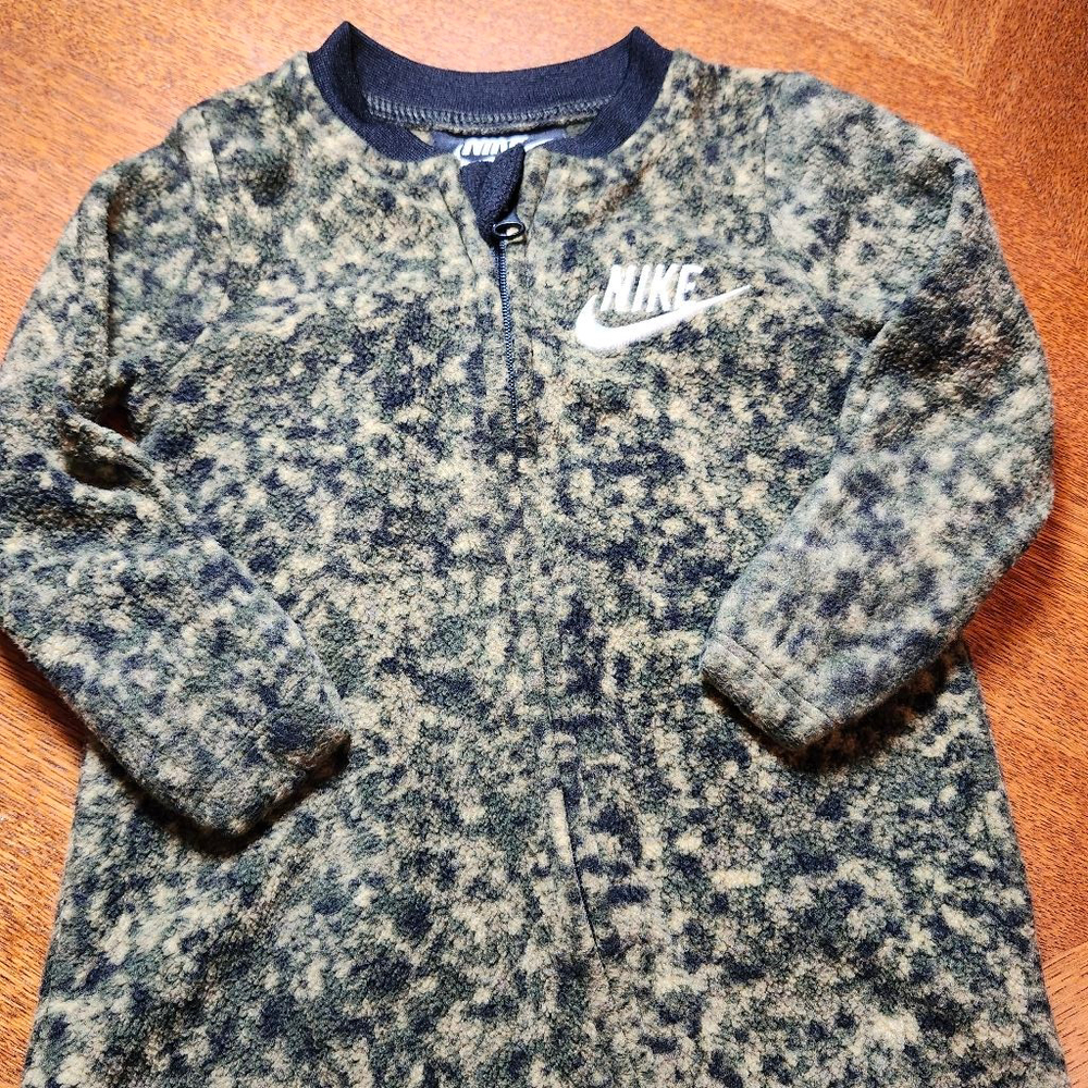 Baby Nike Green Black Camo Fleece Footie 3 Months